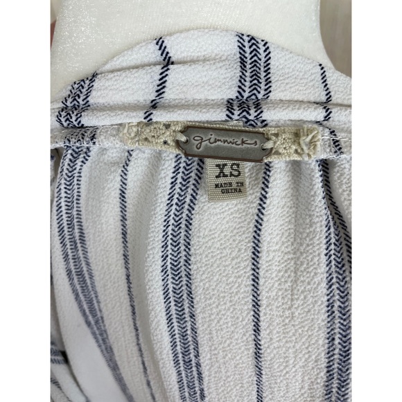 Buckle | GIMMICKS | Striped Cold Shoulder Top - Picture 8 of 9